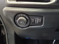 Used 2026  Chrysler Pacifica Select FWD at Maxx Loans near St&period; Adrian&comma; MI