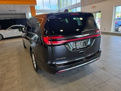 Used 2026  Chrysler Pacifica Select FWD at Maxx Loans near St&period; Adrian&comma; MI