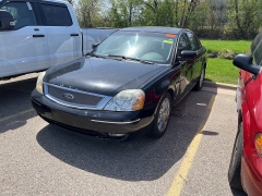 Used 2007 Ford Five Hundred 4d Sedan SEL at Maxx Loans near ,