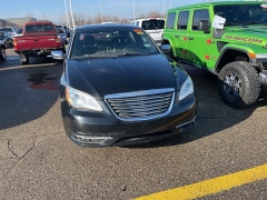 Used 2012  Chrysler 200 4d Sedan Limited at Maxx Loans near St&period; Adrian&comma; MI