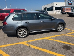 Used 2017 Volkswagen Golf Alltrack 1.8T DSG at Maxx Loans near St. Adrian, MI