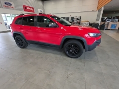 Used 2019  Jeep Cherokee Trailhawk Elite 4x4 at Maxx Loans near St&period; Adrian&comma; MI