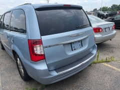 Used 2013 Chrysler Town & Country 4d Wagon Touring at Suburban Ford of Sterling Heights near Sterling Heights, MI