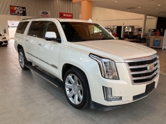 Used 2015 Cadillac Escalade ESV 4d SUV 4WD Premium at Maxx Loans near ,
