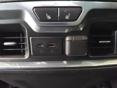 Used 2019  Chevrolet Silverado 1500 4WD Crew Cab 157" High Country at Maxx Loans near St&period; Adrian&comma; MI