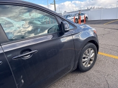 Used 2021  Kia Sedona LX FWD at Maxx Loans near St&period; Adrian&comma; MI