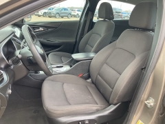 Used 2020 Chevrolet Malibu 4d Sedan LT at Maxx Loans near ,