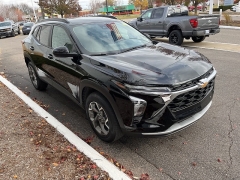 Used 2025  Chevrolet Trax FWD 4dr LT at Maxx Loans near St. Adrian, MI