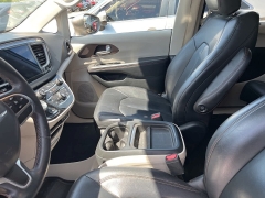 Used 2017 Chrysler Pacifica Touring-L FWD at Suburban Ford of Sterling Heights near Sterling Heights, MI