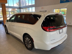 Used 2022  Chrysler Pacifica Hybrid Touring L FWD at Maxx Loans near St. Adrian, MI