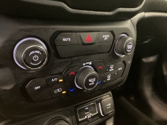 Used 2019 Jeep Renegade Latitude 4x4 at Maxx Loans near St. Adrian, MI