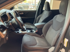 Used 2016 Jeep Cherokee 4WD 4dr Latitude at Suburban Ford of Sterling Heights near Sterling Heights, MI