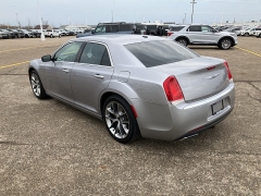 Used 2016 Chrysler 300C 4d Sedan V6 at Maxx Loans near ,