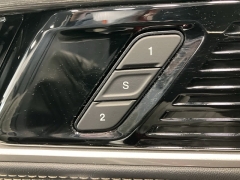 Used 2024  Jeep Wagoneer Series II 4x4 at Maxx Loans near St&period; Adrian&comma; MI