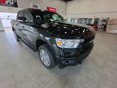 Used 2019  Ram 1500 Big Horn&sol;Lone Star 4x4 Crew Cab 5'7" Box at Maxx Loans near St&period; Adrian&comma; MI