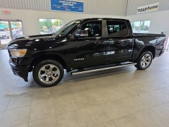 Used 2021  Ram 1500 Big Horn 4x4 Crew Cab 5'7" Box at Maxx Loans near St&period; Adrian&comma; MI