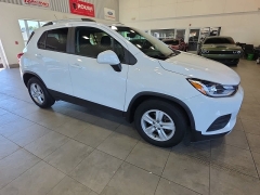 Used 2021  Chevrolet Trax FWD 4dr LT at Maxx Loans near St&period; Adrian&comma; MI
