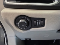 Used 2024  Chrysler Pacifica Touring L FWD at Maxx Loans near St&period; Adrian&comma; MI