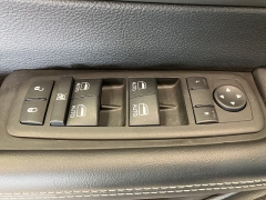 Used 2025  Chrysler Pacifica Select FWD at Maxx Loans near St&period; Adrian&comma; MI