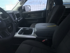 Used 2019  Ram 1500 Classic Express 4x4 Crew Cab 5'7" Box at Maxx Loans near St&period; Adrian&comma; MI