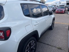 Used 2015 Jeep Renegade 4d SUV FWD Latitude at Suburban Ford of Sterling Heights near Sterling Heights, MI