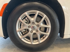 Used 2025  Chrysler Pacifica Select FWD at Maxx Loans near St&period; Adrian&comma; MI