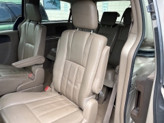 Used 2013 Chrysler Town & Country 4d Wagon Touring at Maxx Loans near St. Adrian, MI
