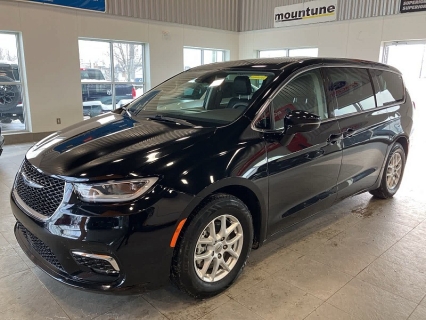 Used 2024 Chrysler Pacifica Touring L FWD at MaxxLoansUSA near St. Adrian, MI