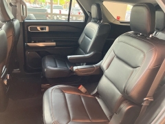 Used 2022 Ford Explorer XLT 4WD at Suburban Ford of Sterling Heights near Sterling Heights, MI