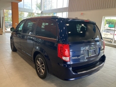 Used 2017 Dodge Grand Caravan 4d Wagon SXT at Maxx Loans near St. Adrian, MI
