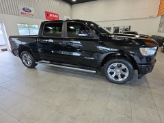 Used 2021  Ram 1500 Big Horn 4x4 Crew Cab 5'7" Box at Maxx Loans near St&period; Adrian&comma; MI