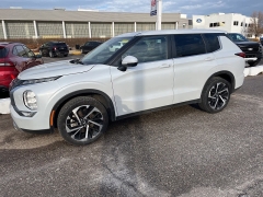 Used 2023  Mitsubishi Outlander S-AWC at Maxx Loans near St&period; Adrian&comma; MI