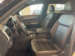 Used 2022  Volkswagen Atlas Cross Sport 2&period;0T SEL 4MOTION at Maxx Loans near St&period; Adrian&comma; MI