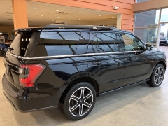 Used 2020 Ford Expedition 4d SUV 4WD Limited at Maxx Loans near ,