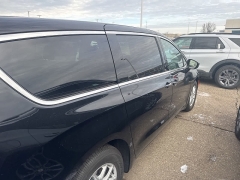 Used 2026  Chrysler Pacifica Select FWD at Maxx Loans near St&period; Adrian&comma; MI