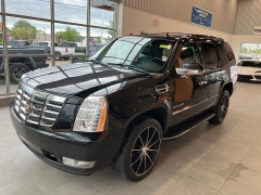 Used 2012 Cadillac Escalade 4d SUV AWD Luxury at Maxx Loans near ,