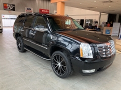 Used 2012 Cadillac Escalade 4d SUV AWD Luxury at Maxx Loans near ,