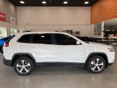 Used 2020 Jeep Cherokee Limited 4x4 at Suburban Ford of Sterling Heights near Sterling Heights, MI