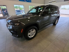 Used 2023  Jeep Grand Cherokee Laredo 4x4 at Maxx Loans near St&period; Adrian&comma; MI