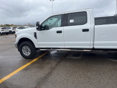 Used 2019 Ford Super Duty F-350 SRW 4WD Crew Cab Box at Maxx Loans near St. Adrian, MI