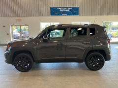 Used 2022  Jeep Renegade Altitude 4x4 at Maxx Loans near St. Adrian, MI