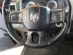 Used 2019  Ram 1500 Classic Express 4x4 Crew Cab 5'7" Box at Maxx Loans near St&period; Adrian&comma; MI