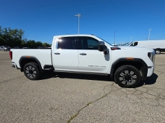 Used 2025  GMC Sierra 2500HD 4WD Crew Cab 159" Denali at Maxx Loans near St&period; Adrian&comma; MI