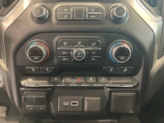 Used 2019  Chevrolet Silverado 1500 4WD Crew Cab 147" RST at Maxx Loans near St&period; Adrian&comma; MI