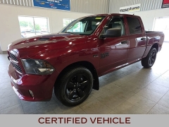 Used 2019  Ram 1500 Classic Express 4x4 Crew Cab 5'7" Box at Maxx Loans near St&period; Adrian&comma; MI