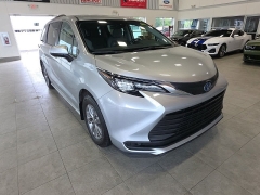 Used 2024  Toyota Sienna AWD &lpar;Natl&rpar; at Maxx Loans near St&period; Adrian&comma; MI