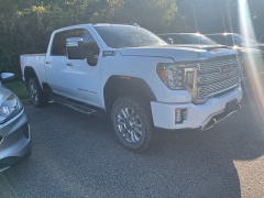 Used 2020 GMC Sierra 3500HD 4WD Crew Cab Denali at Suburban Ford of Sterling Heights near Sterling Heights, MI