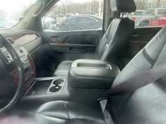 Used 2010  Chevrolet Suburban 1500 SUV 4WD LT at Maxx Loans near St&period; Adrian&comma; MI