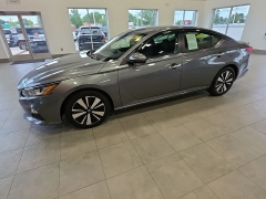 Used 2022  Nissan Altima 2&period;5 SV Sedan at Maxx Loans near St&period; Adrian&comma; MI