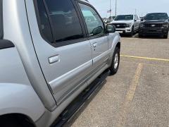 Used 2001  Ford Explorer Sport Trac 4d SUV 4WD at Maxx Loans near St&period; Adrian&comma; MI